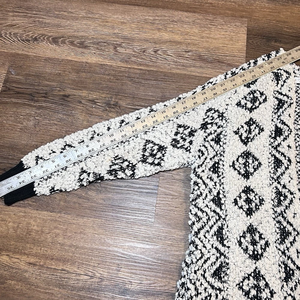 Solitaire Black & White Patterned Open Front Card… - image 9